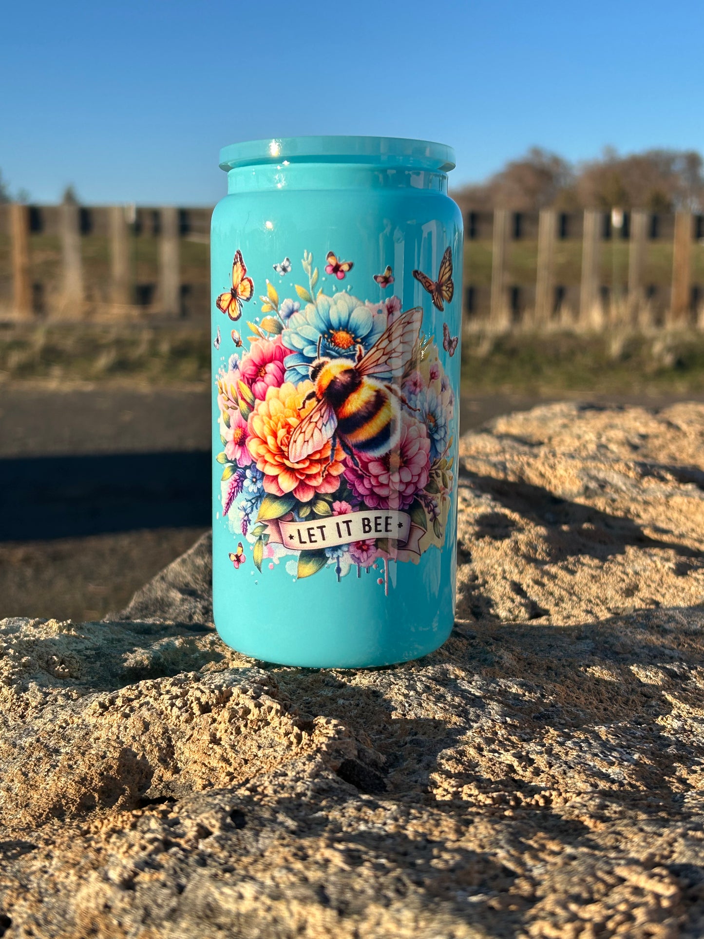 Neon Teal Let it Bee Glass Can