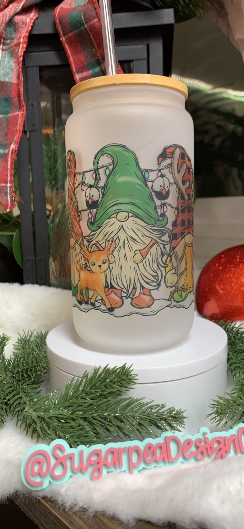 Frosted Christmas Gnome 160z Glass Beer Can