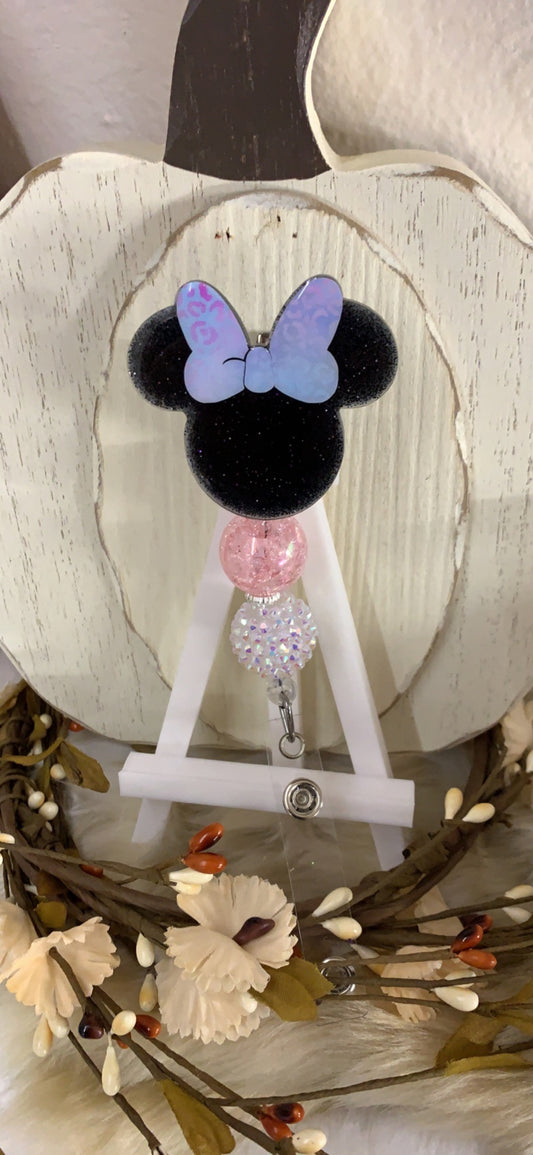Minnie in Da House w/ Bow- Badge Reel